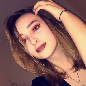 Meet your Posher, Michaela